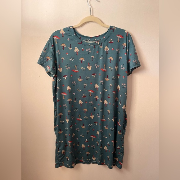JoySpun mushroom nightgown with pockets S-M - Picture 3 of 3